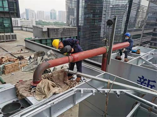 淺析為什么閉式冷卻塔出現(xiàn)漏水問(wèn)題(冷卻塔下面漏水)